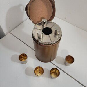 Vintage Travel Liquor Sampler with four Shot Glasses